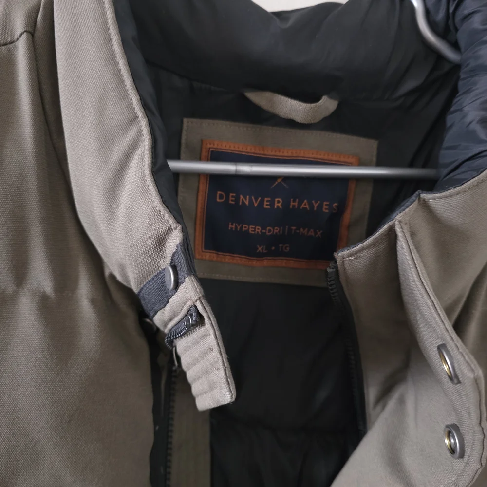 Olive Khaki Puffer Vest - Picture 3 of 3